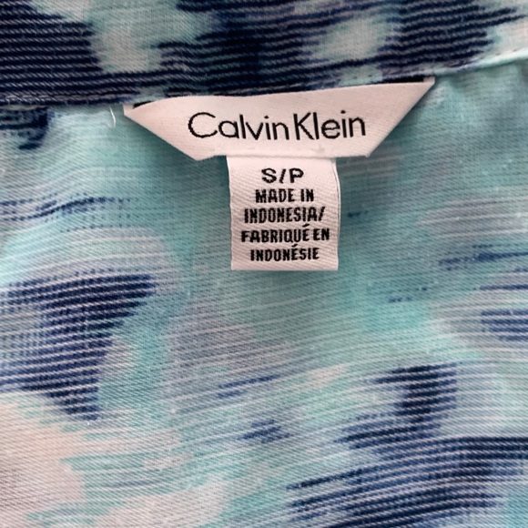 Calvin Klein button up - Picture 3 of 3